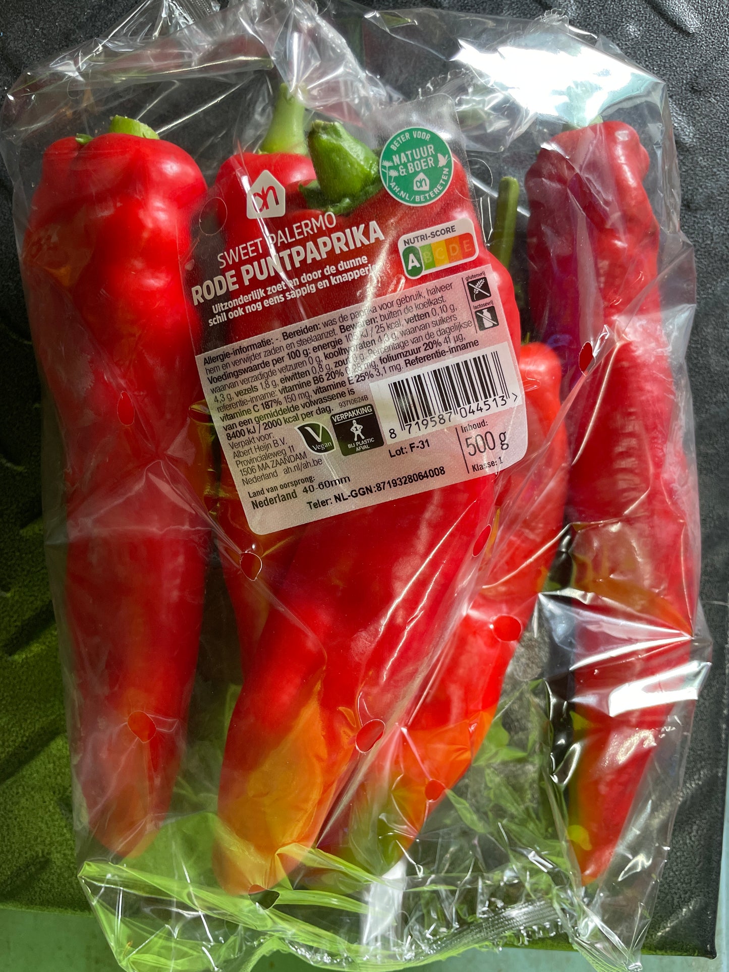 Paprika, 2x zakje, Punt, Rood,ca. 500g per verpakking totaal 1 kilo