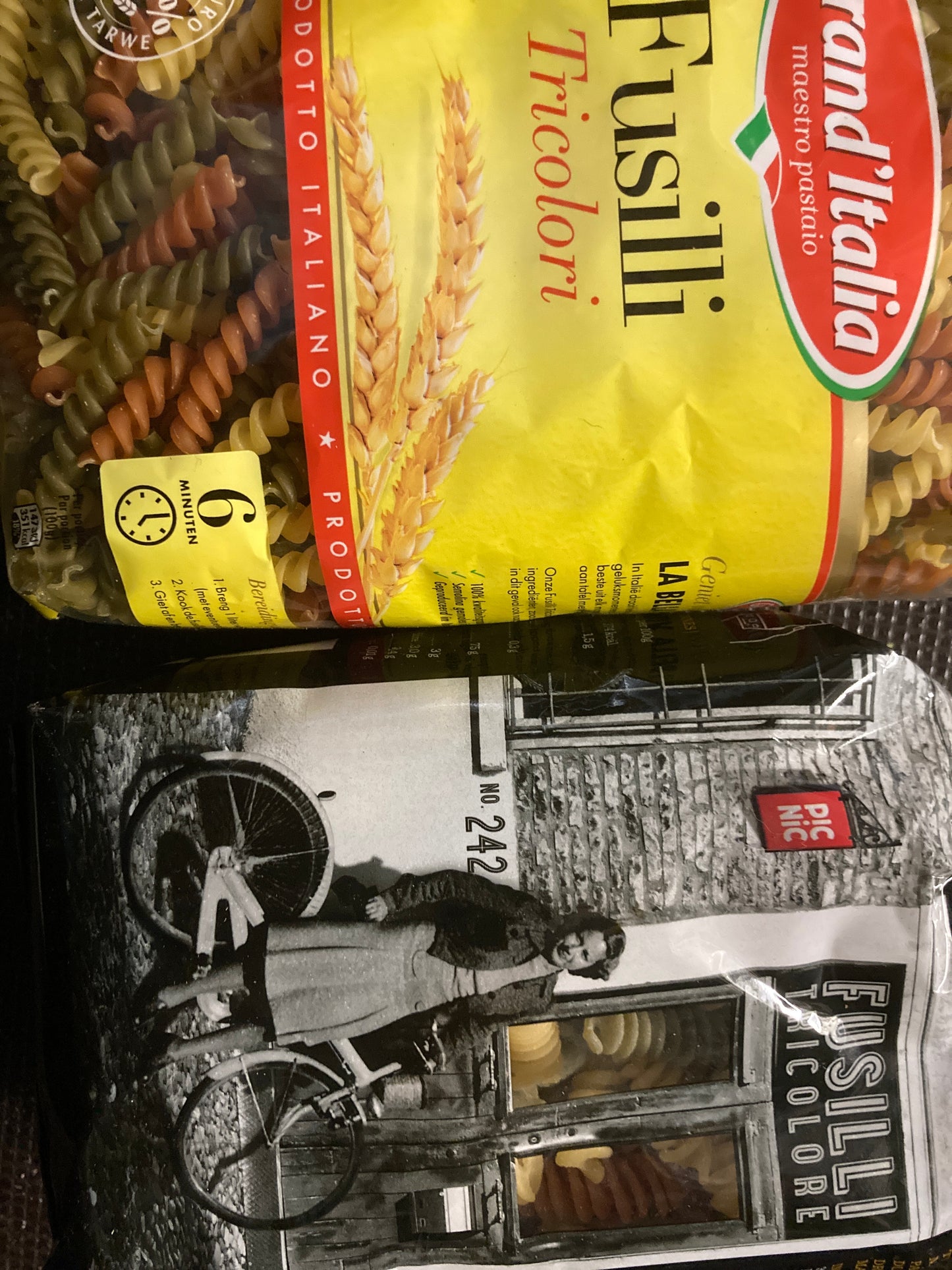 K23P04 fusilli tricolore (per kilo)