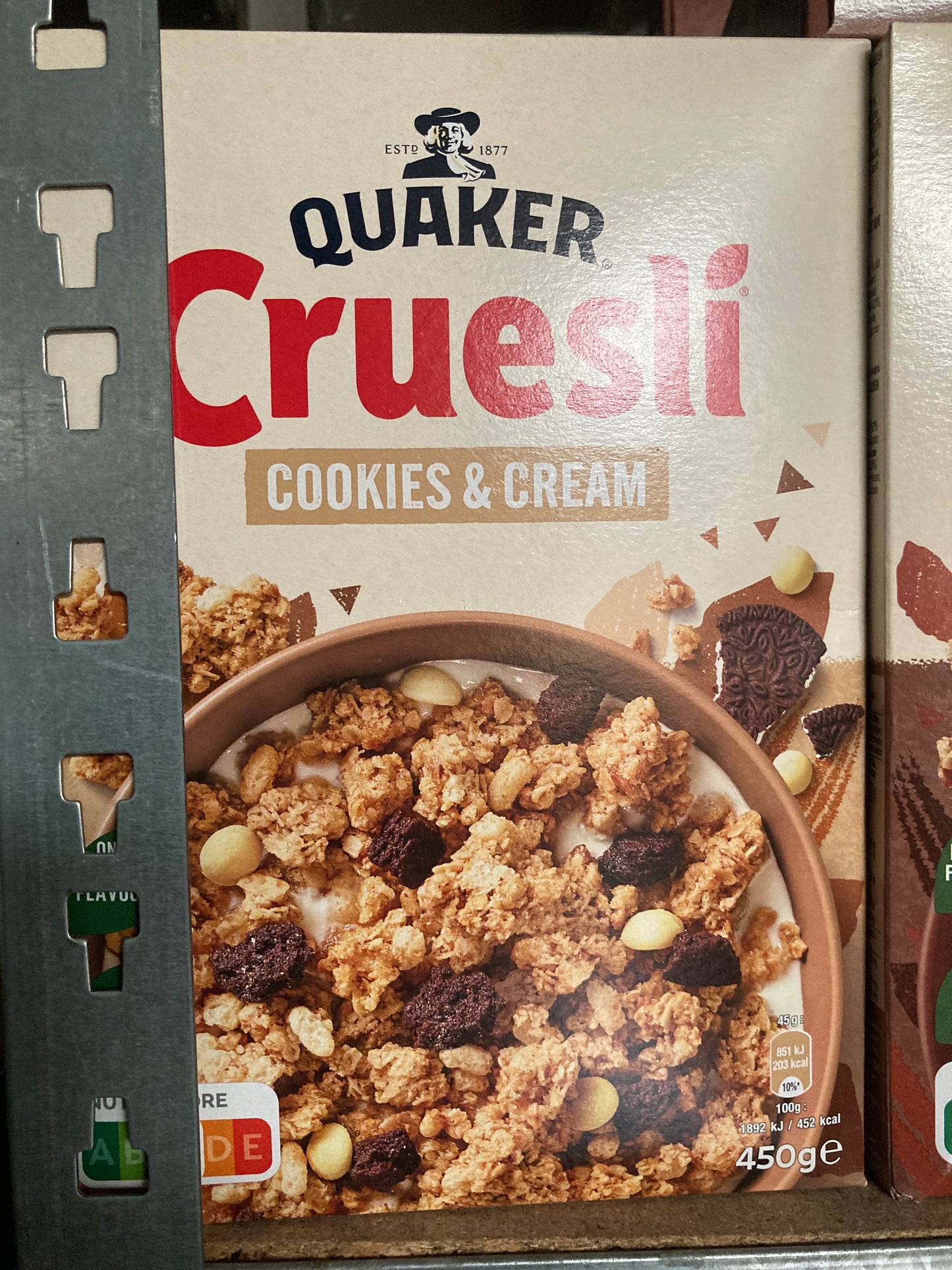 K18P02 cruesli cookies & cream