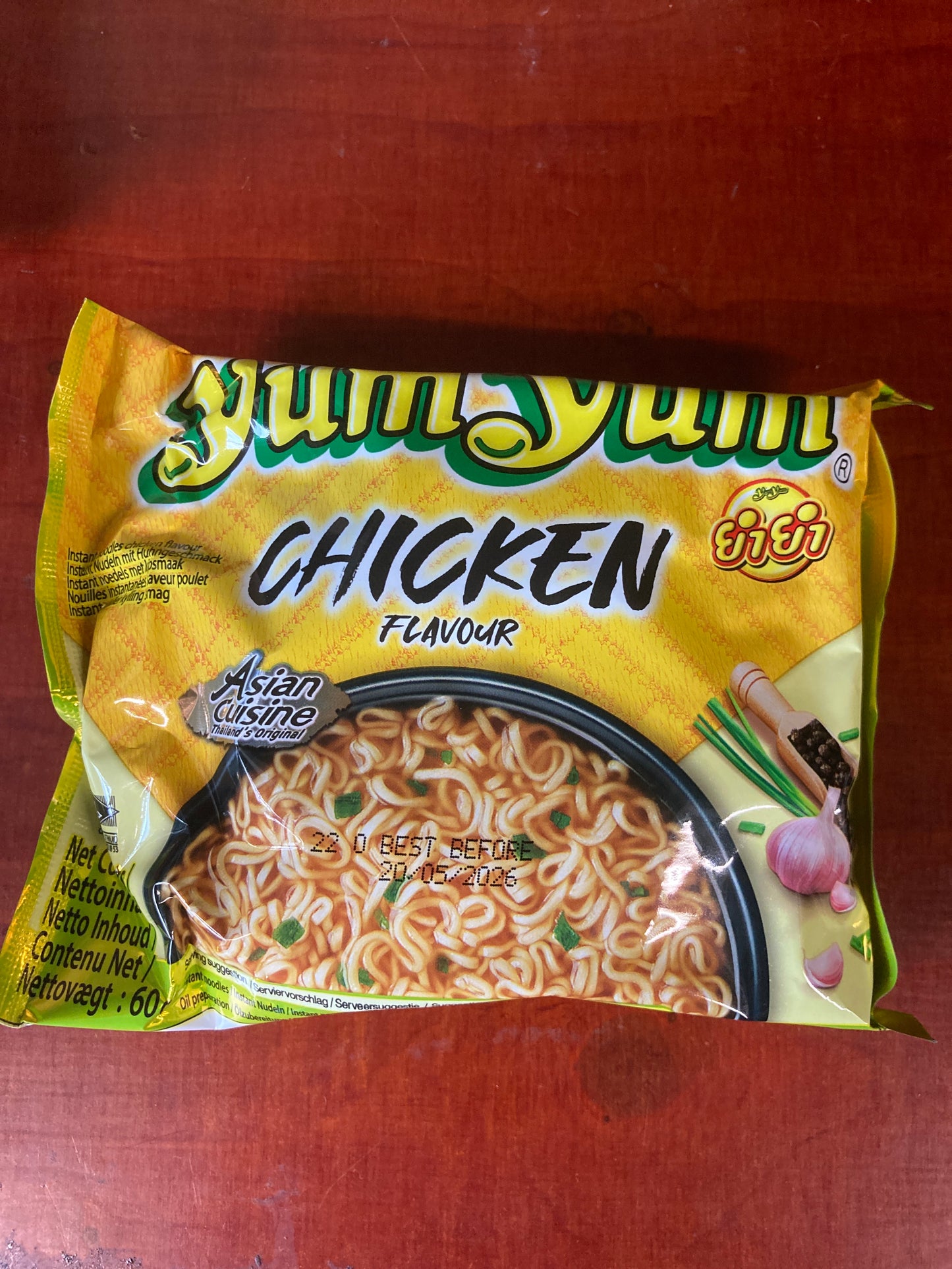 K26P05 instant noodles chicken