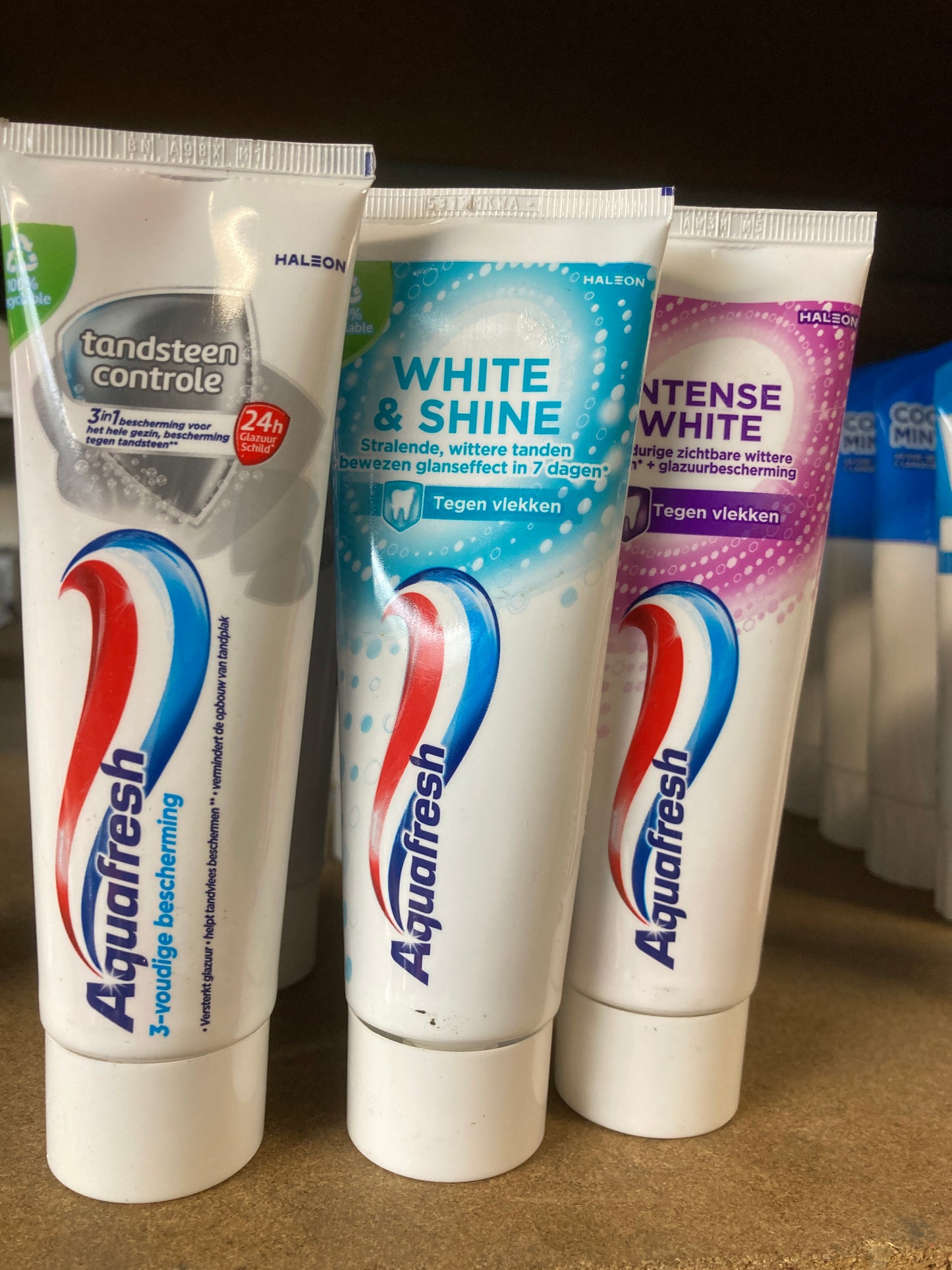 K48P03 tandpasta Aquafresh verschillende soorten