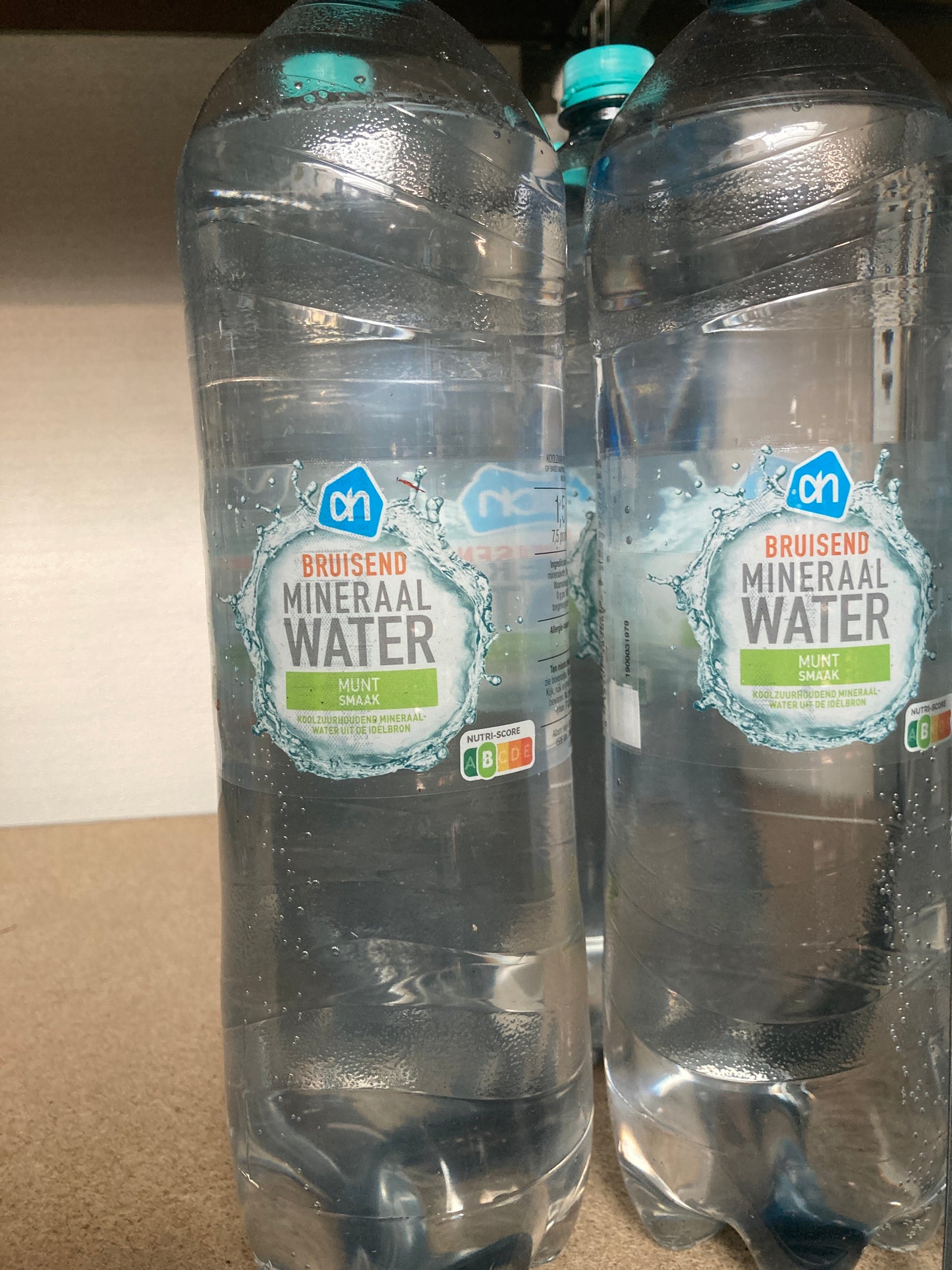 K10P02 Sparkling water mint 1,5L