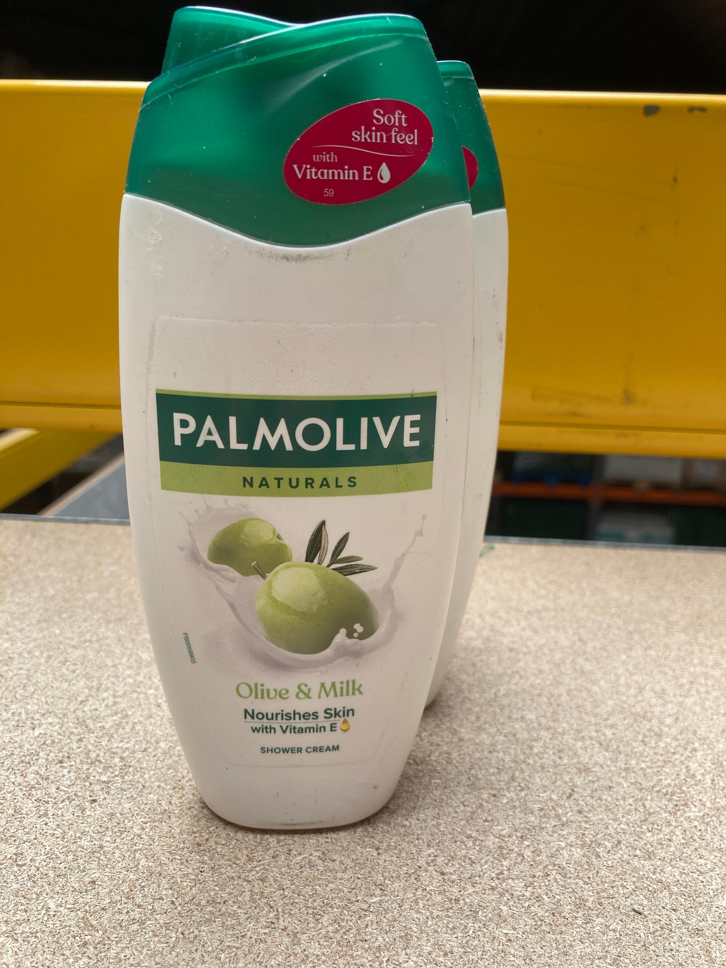 K48P02 palmolive douche crème