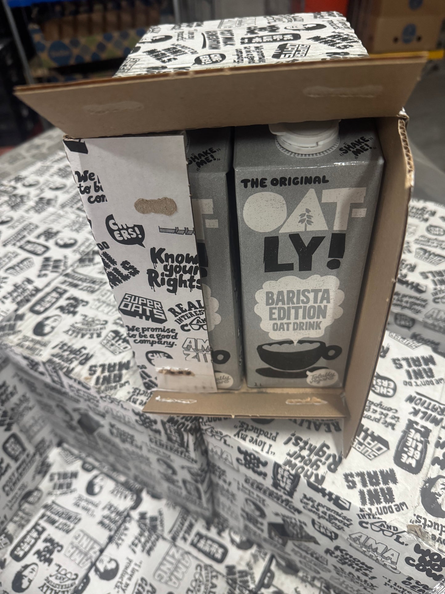 Haverdrank, Oatly, Barista Opschuimmelk, ca. 1 liter per verpakking