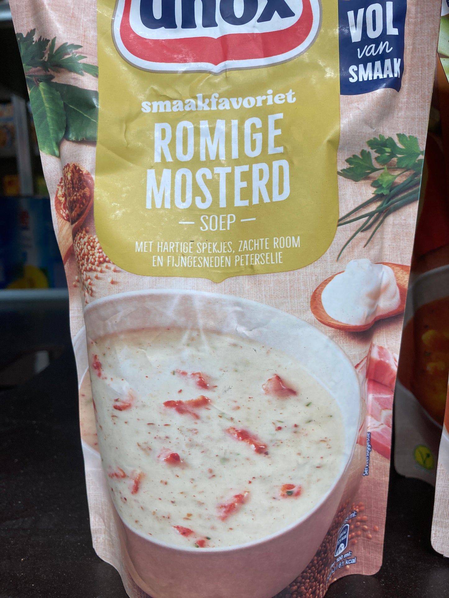 K51P04 romige mosterd soep