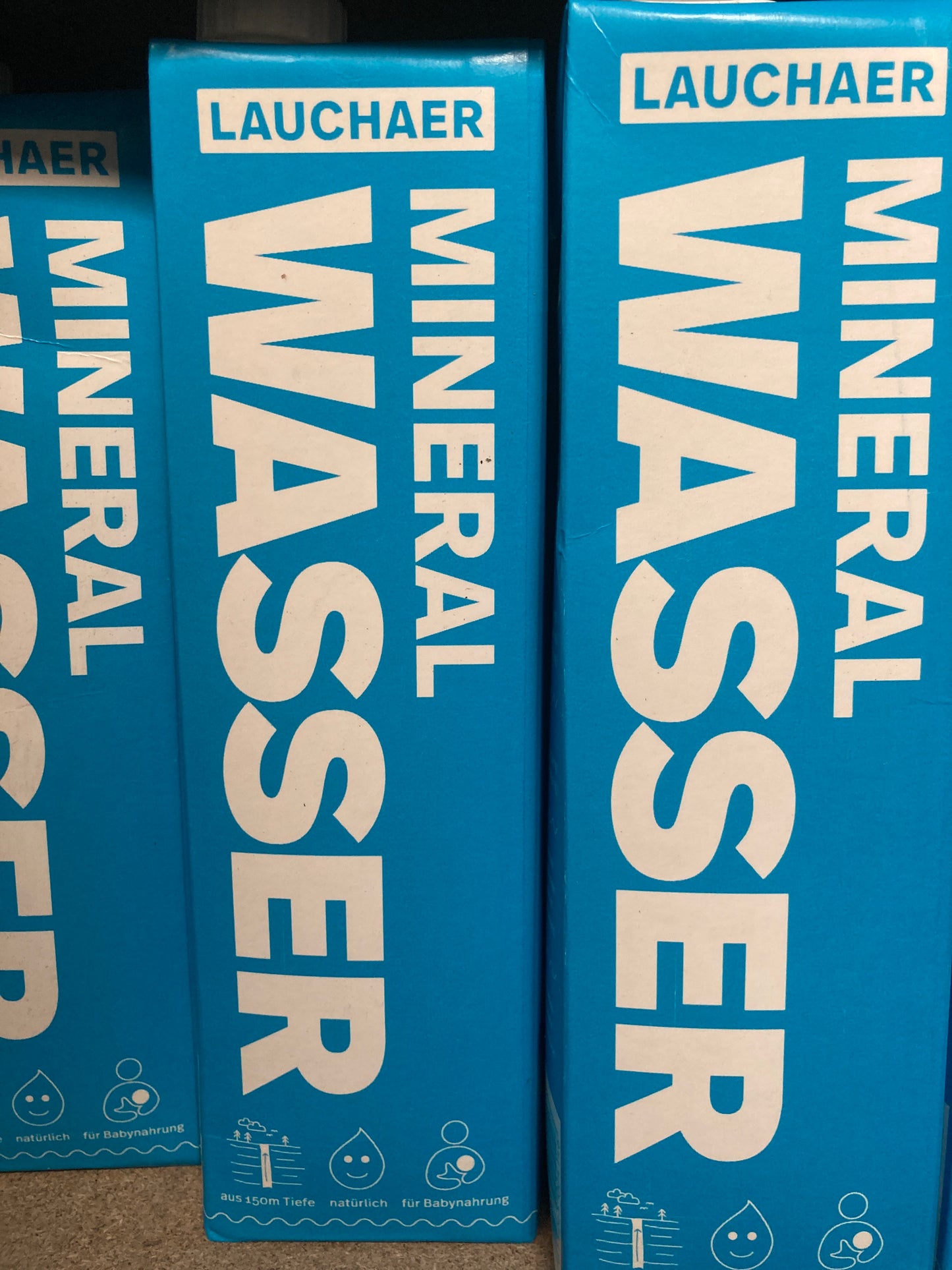 K10P03 mineraalwater / mineral water 1L