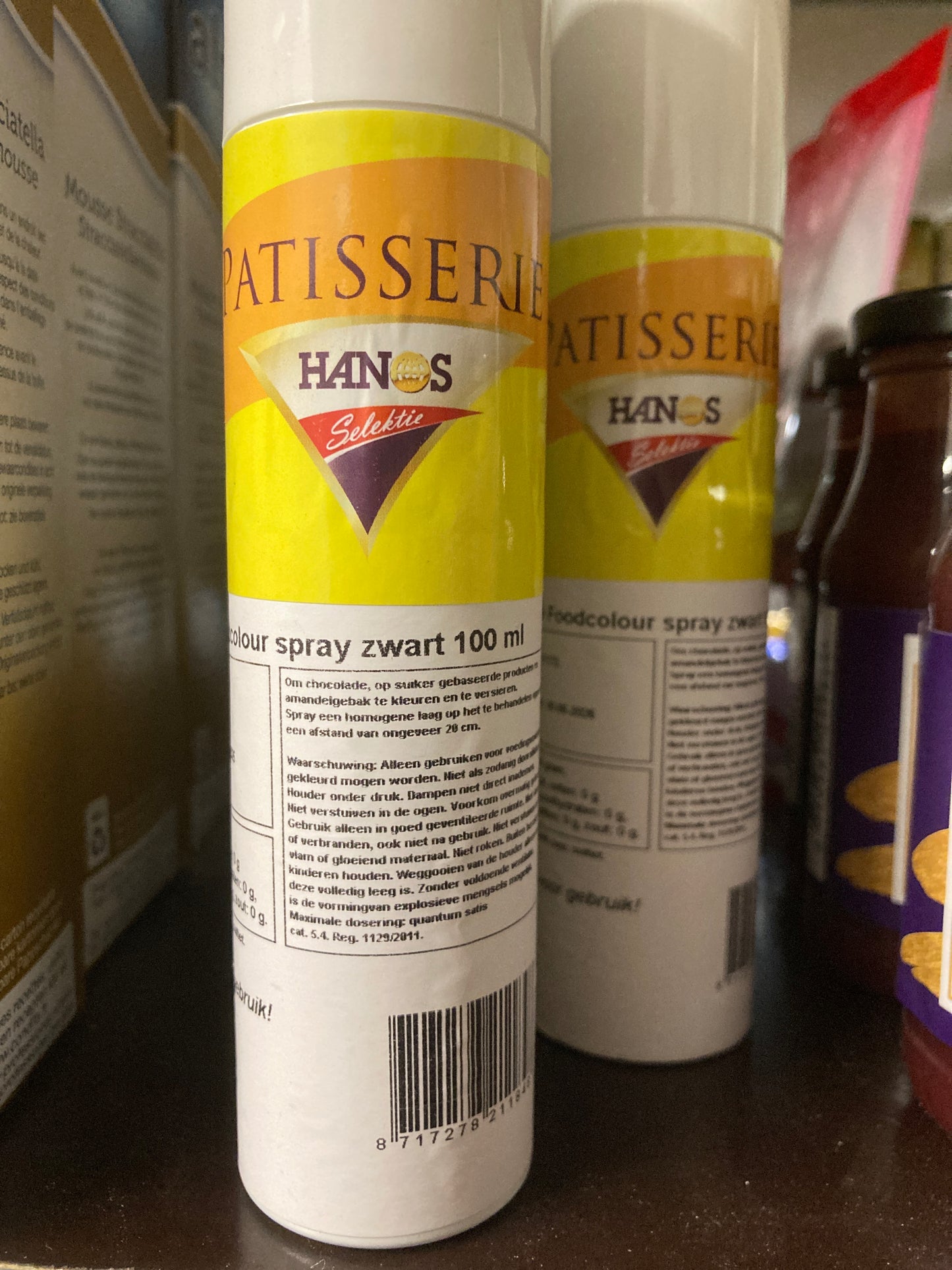 K40P02 foodcolour spray zwart