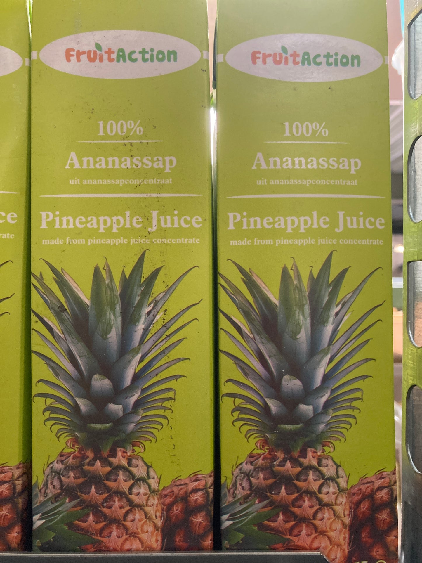 K43P02 ananassap 1L