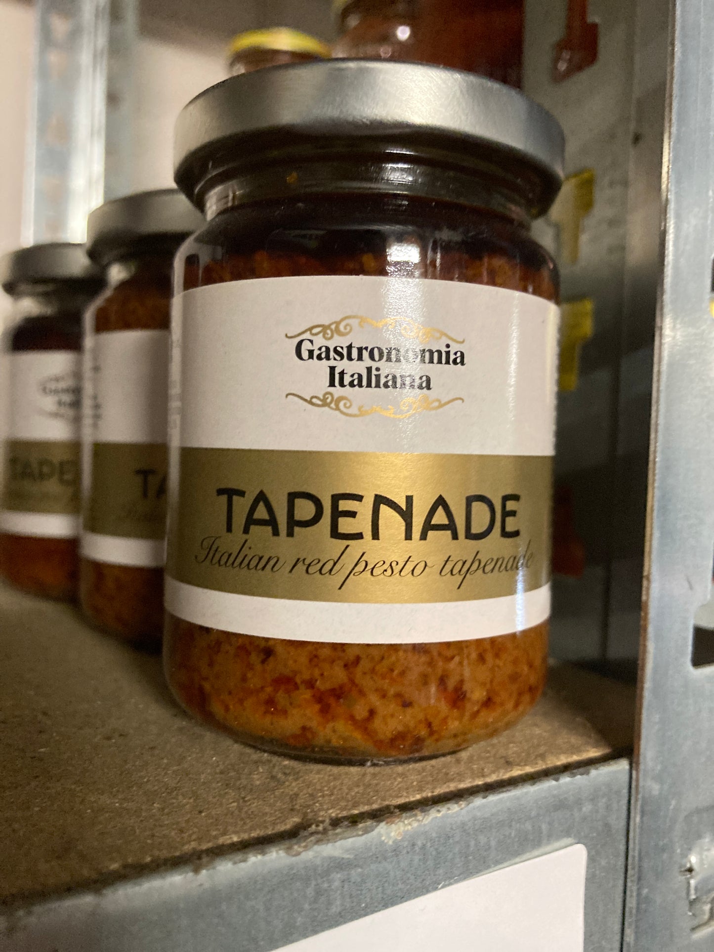 K30P02 rode pesto tapenade 130g