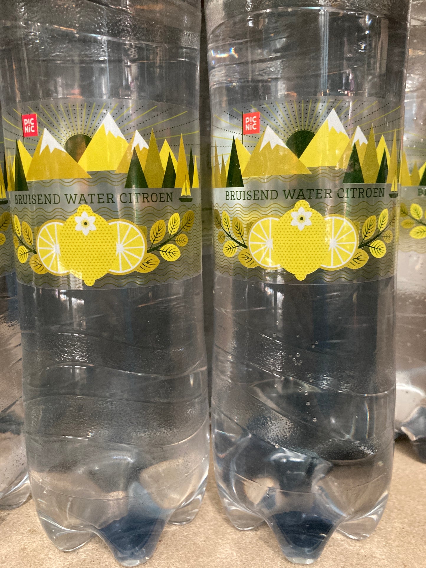 K10P04 bruis / sparkling water citroen / lemon 1,5L