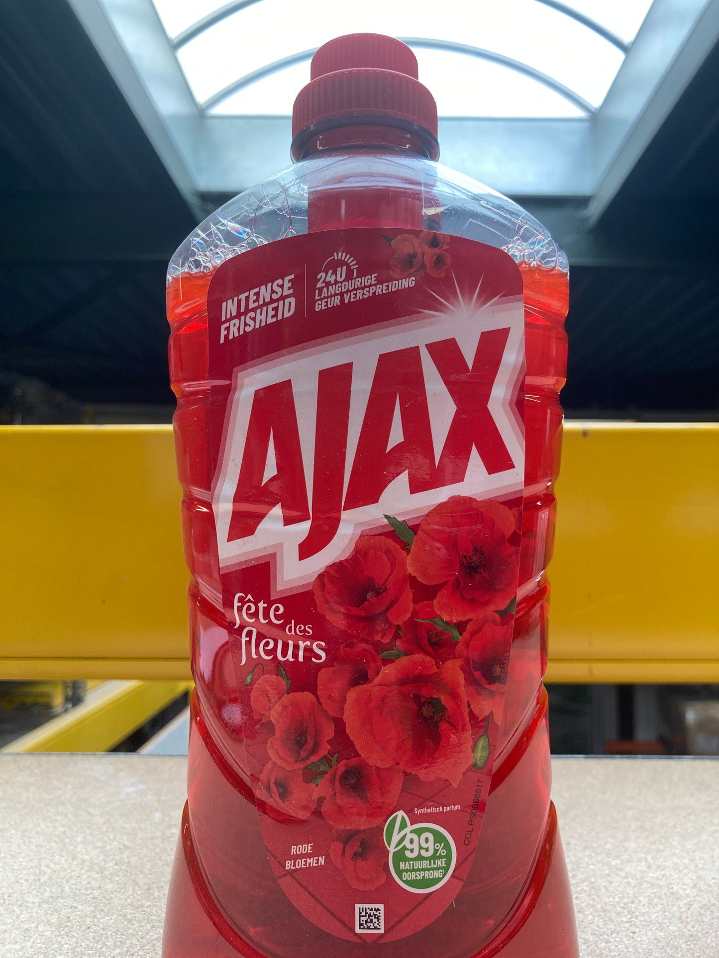 K49P02 Ajax allesreiniger rode bloemen 1L