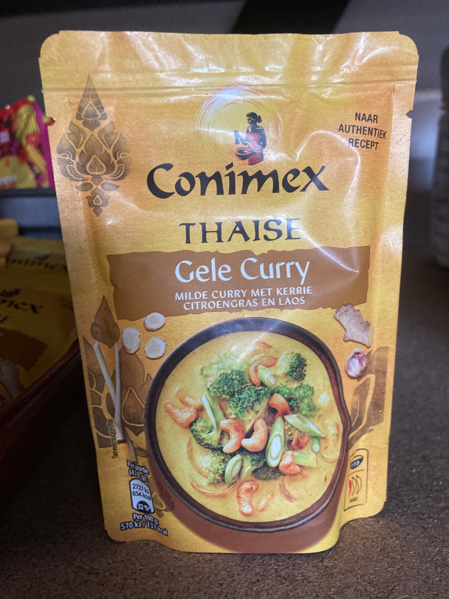 K32P03 thaise gele curry 90g
