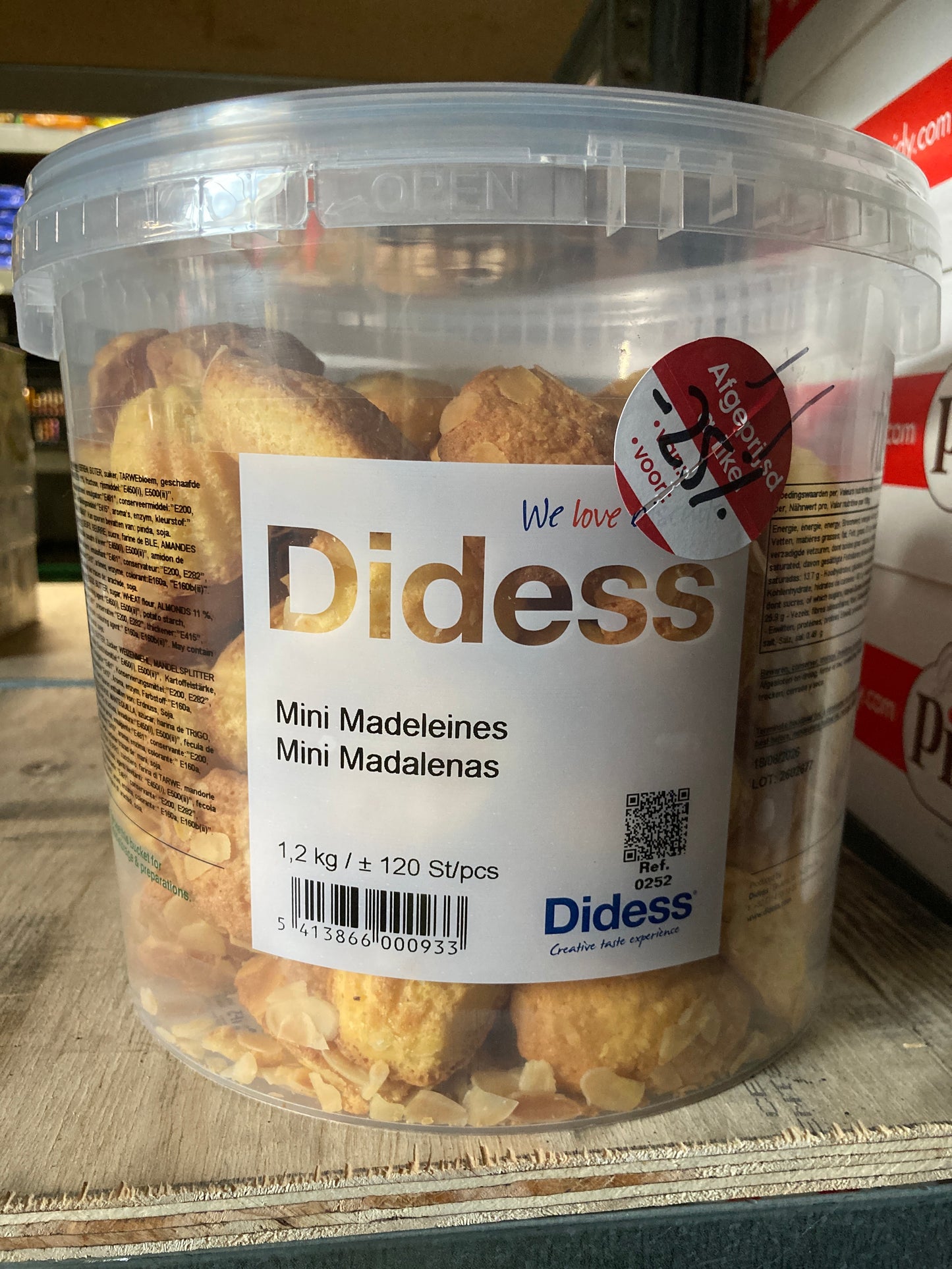K56P04 mini madeleines